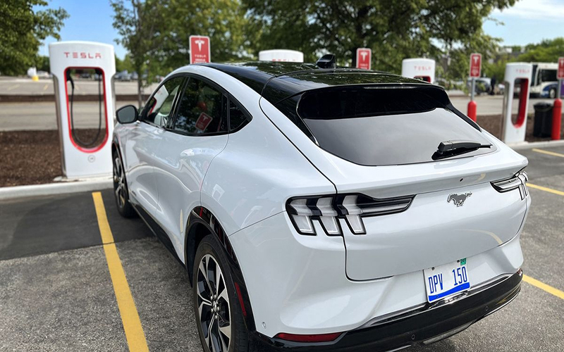 Can nonTesla vehicles use Tesla chargers and viceversa? EV