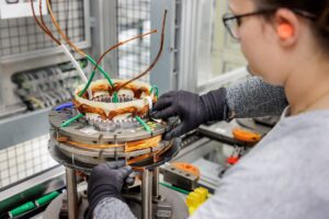 Renault and Valeo design electric motor requiring no rare earth elements