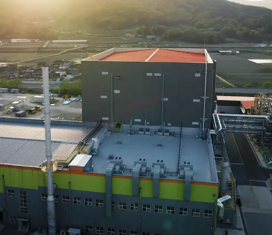 Group14 scales production of SCC55 silicon battery materials